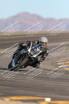 media/Dec-10-2023-SoCal Trackdays (Sun) [[0ce70f5433]]/Turn 12 (2pm)/